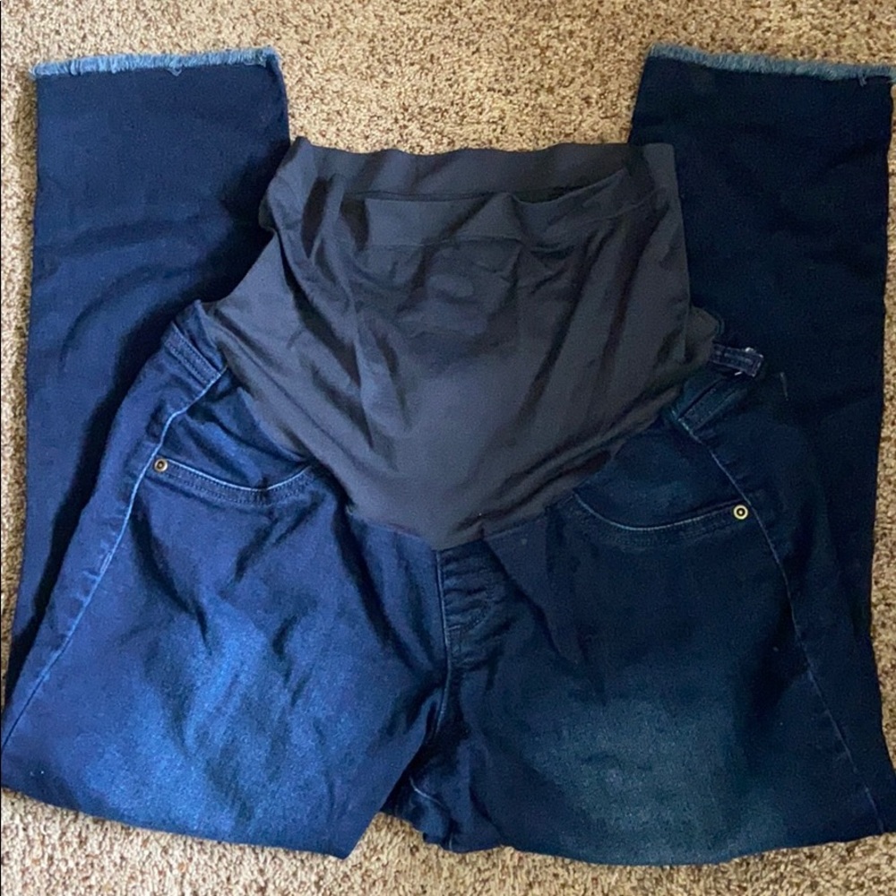 Maternity capris